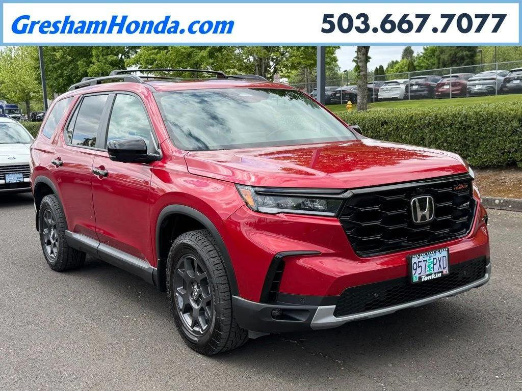 2025 Honda Pilot TrailSport AWD's photo