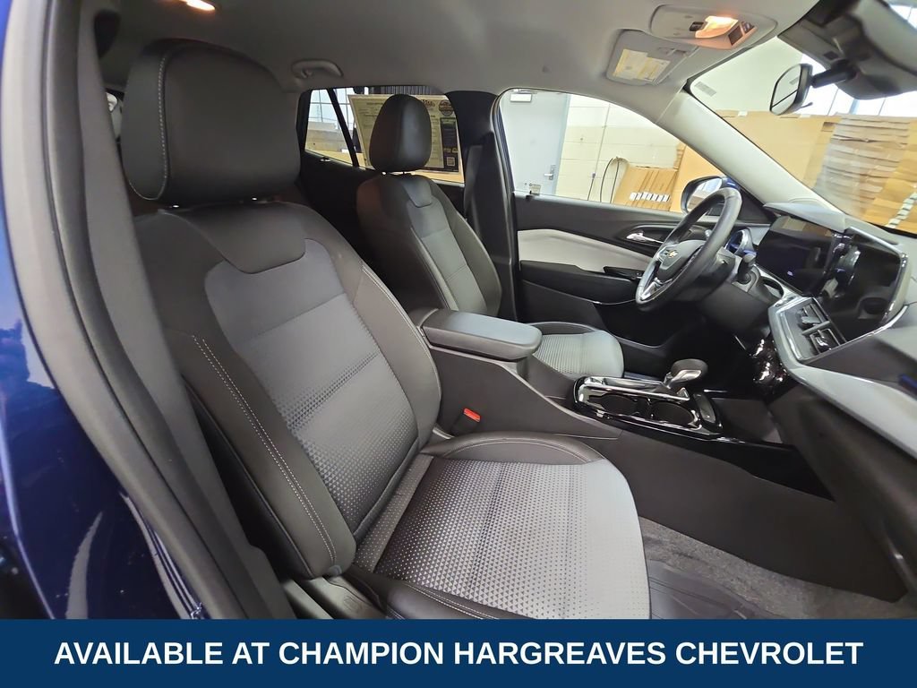 2024 Chevrolet Trax LT - Photo 36
