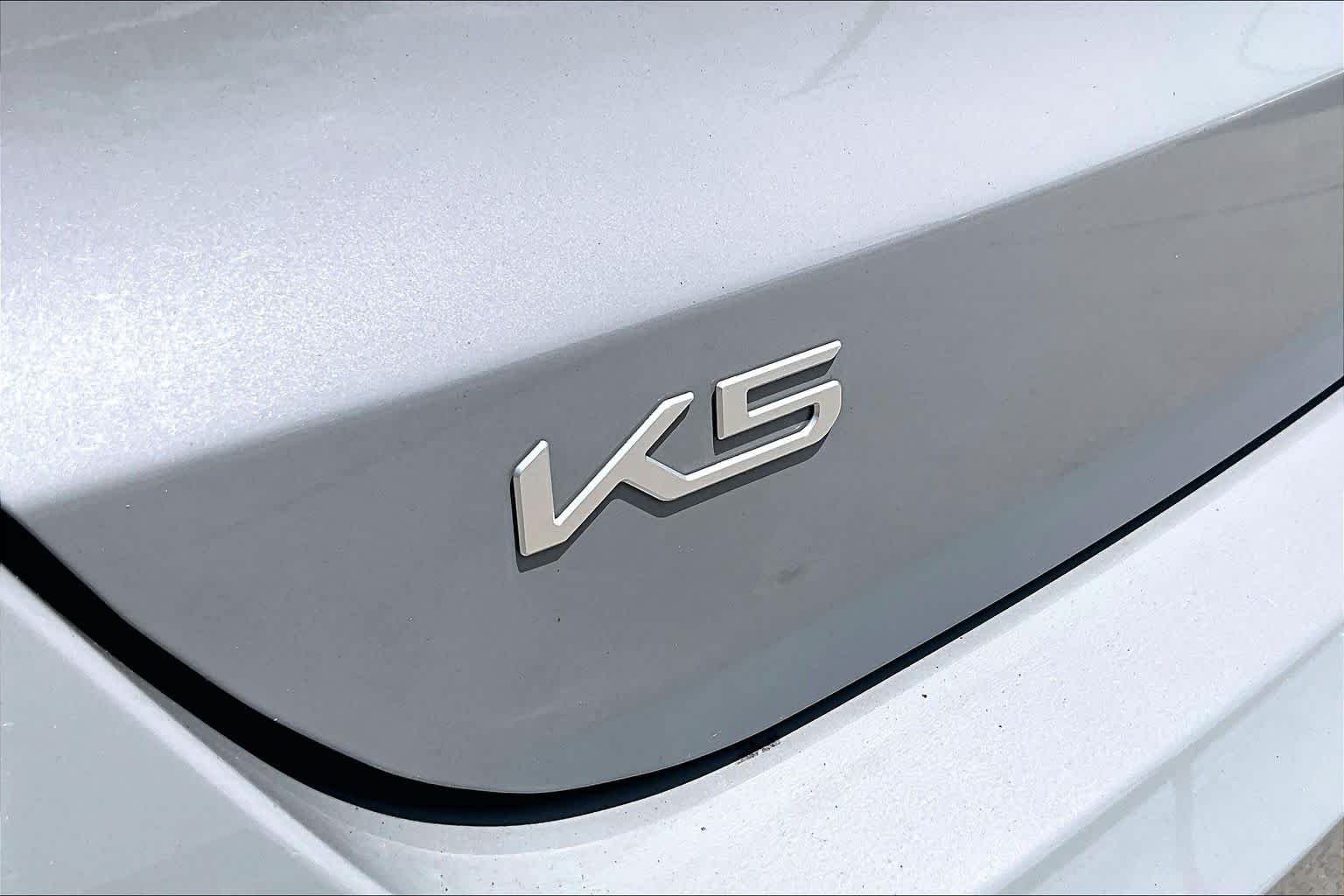 Used 2024 Wolf Gray Kia GT-Line image 30