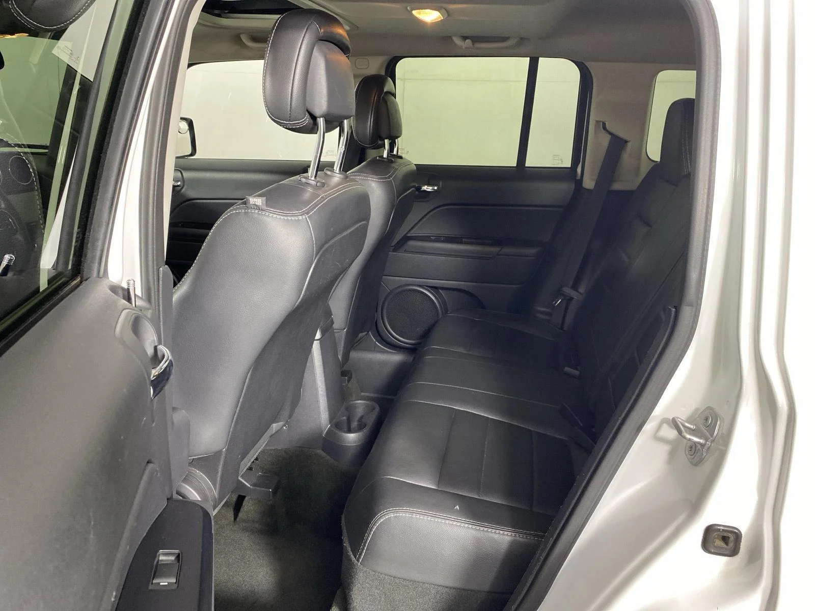 Used 2016 Bright White Clearcoat Jeep High Altitude Edition image 24