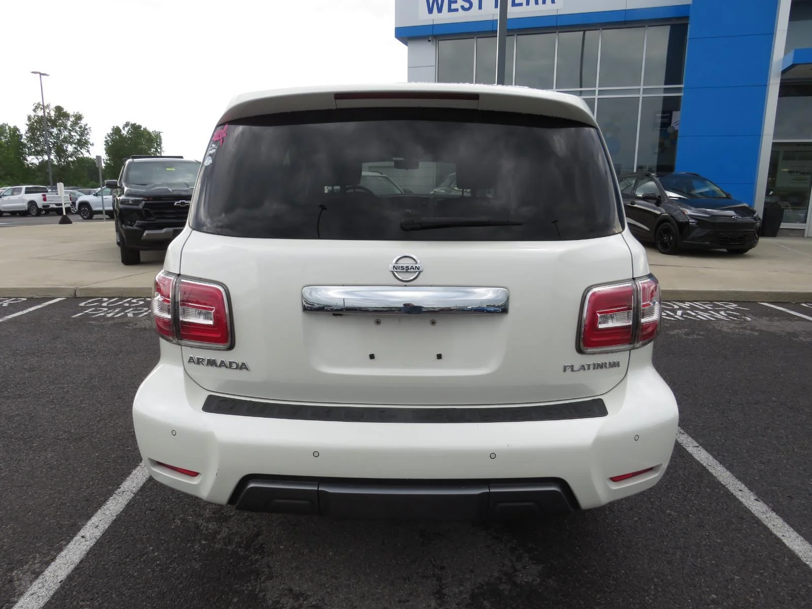 Used 2020  NISSAN  image 7