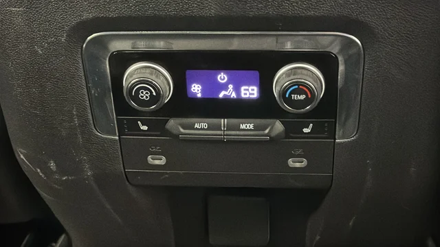 Used 2023 Summit White Chevrolet LT image 39