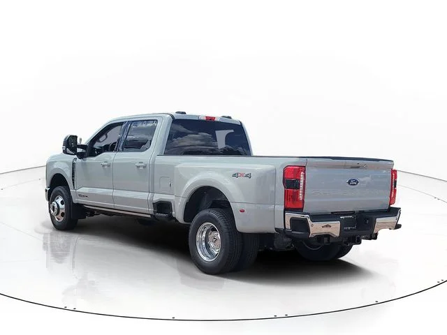 New 2026 Avalanche Ford Lariat image 7