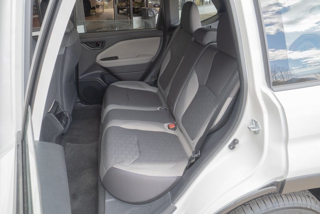 2026 Subaru Forester Base - Photo 17