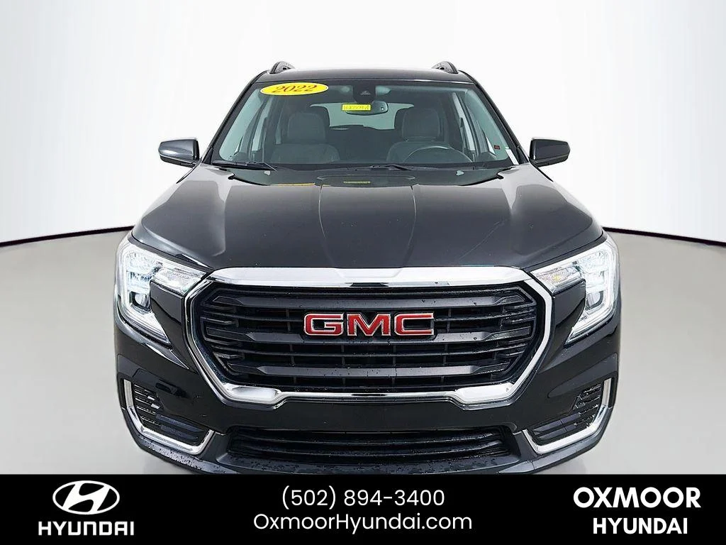 Used 2022 Ebony Twilight Metallic GMC SLE image 2