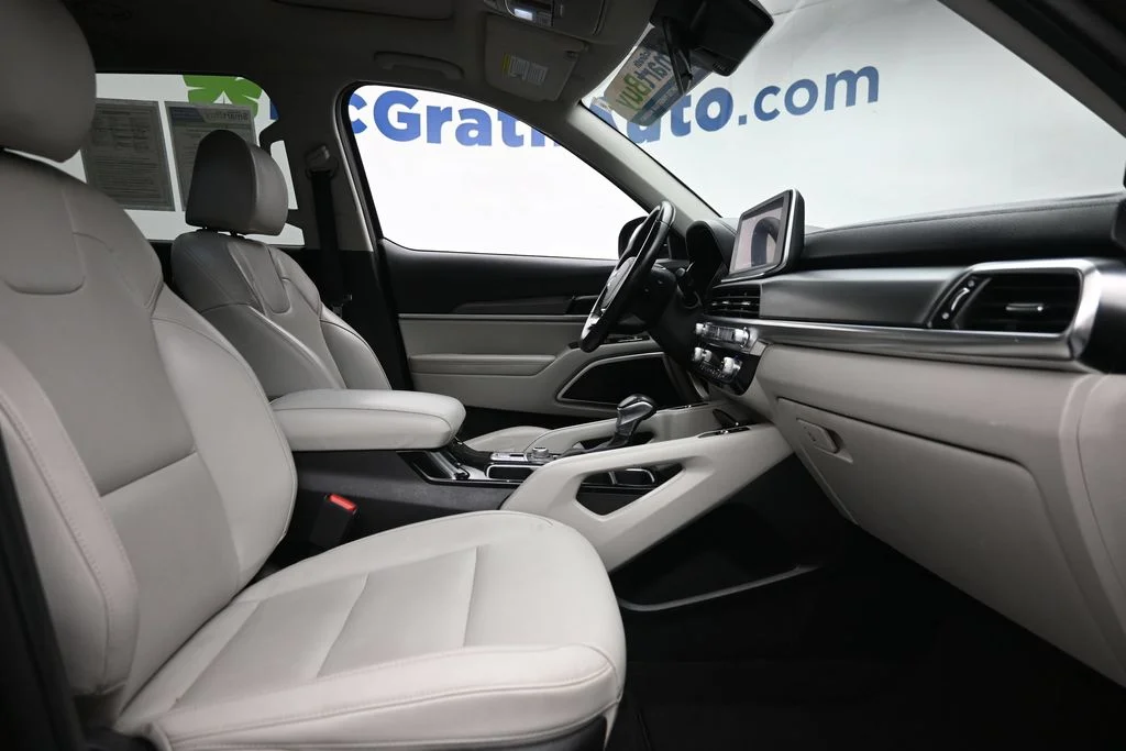 Certified Used 2022 Green Kia S image 9