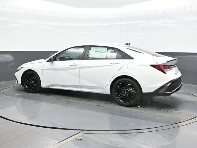 New 2026 White Hyundai SEL Sport Plus image 3