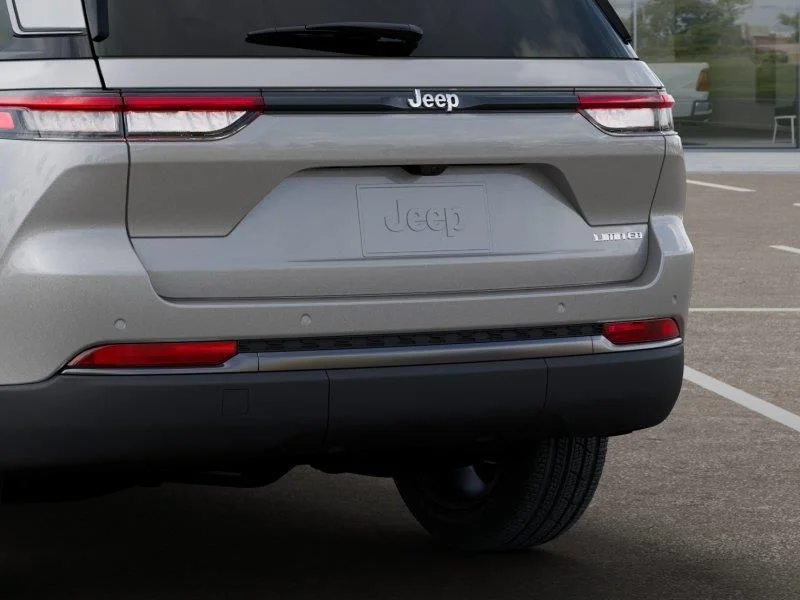 New 2026 Silver Zynith Exterior Paint Jeep Limited image 13