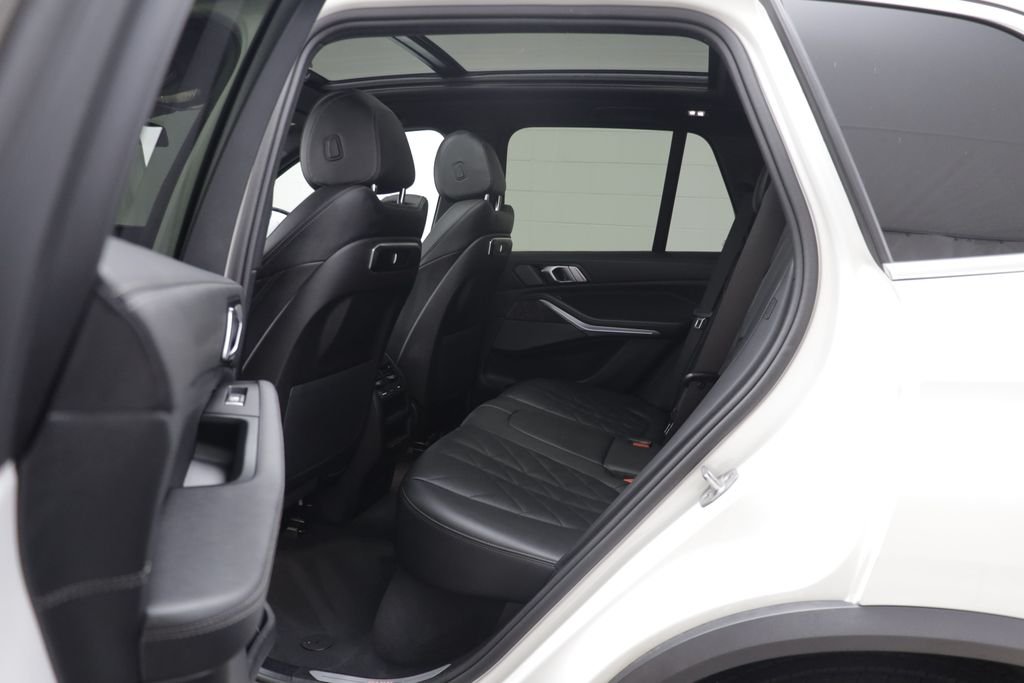 Certified Used 2026 Alpine White BMW xDrive40i image 13