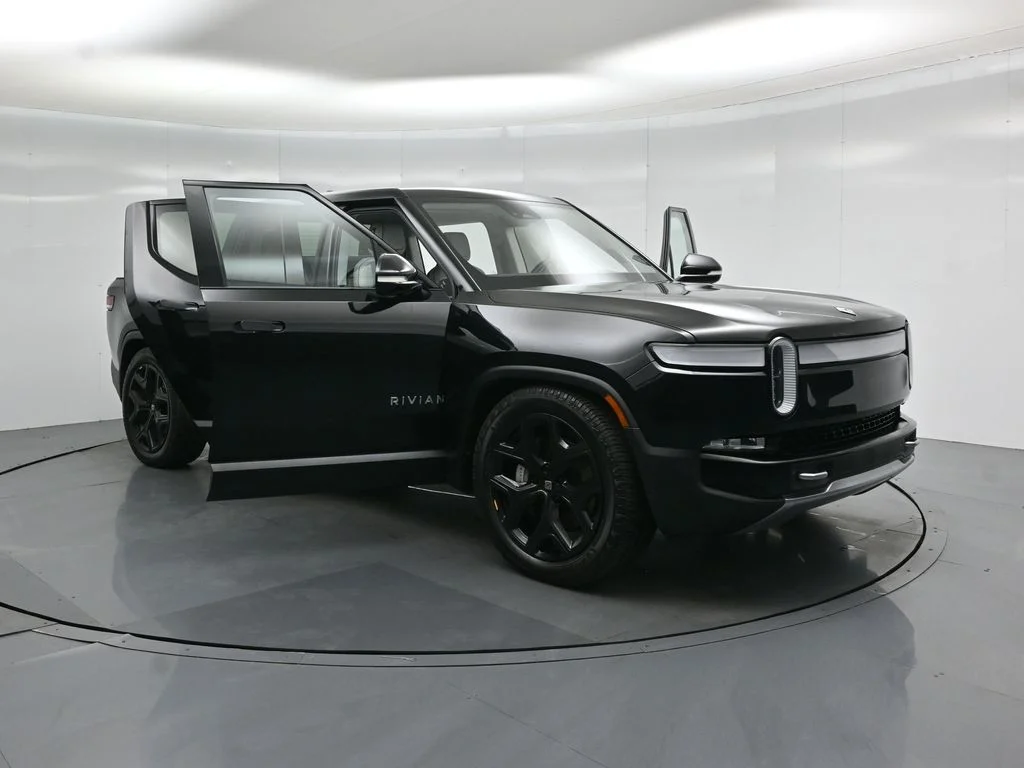 Certified Used 2023  Rivian Adventure image 25