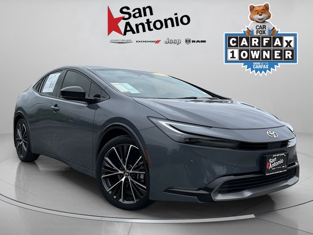 2023 Toyota Prius XLE FWD's photo