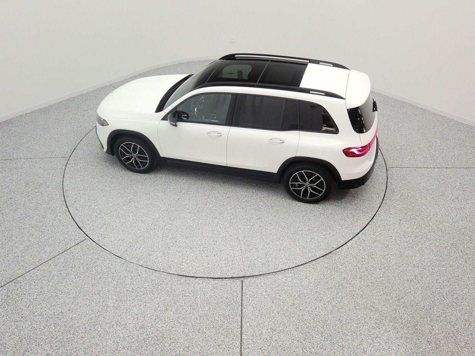 Used 2023 Polar White Mercedes-Benz EQB 350 4MATIC® SUV image 16