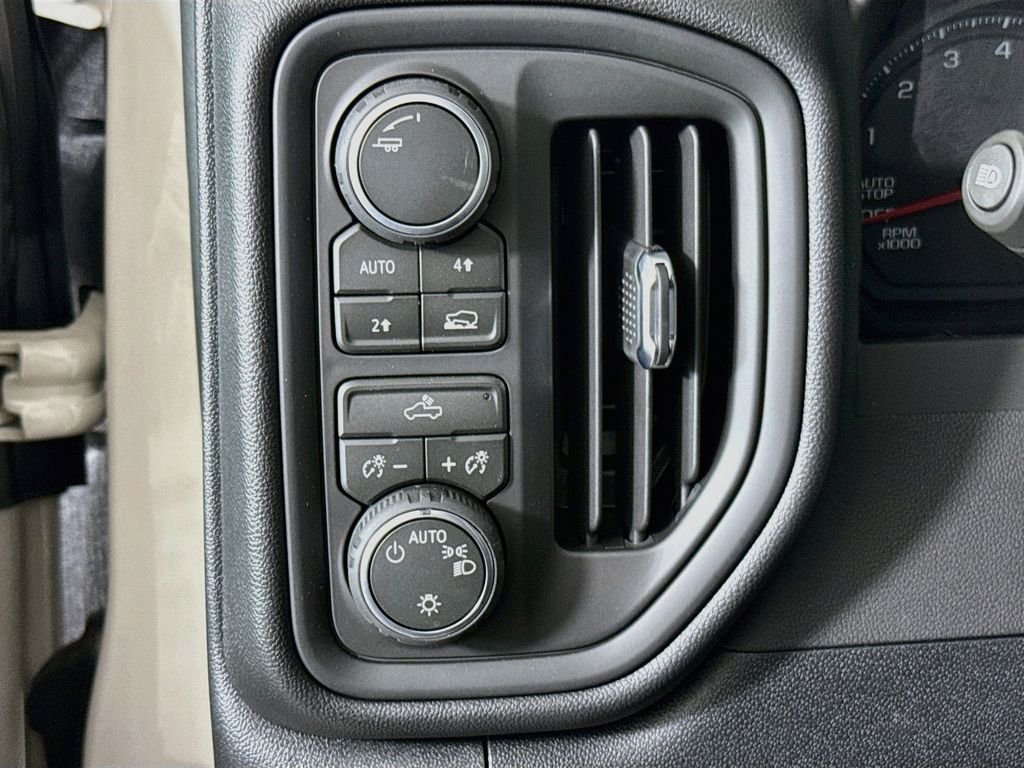2026 Chevrolet Silverado 1500 Custom - Photo 10