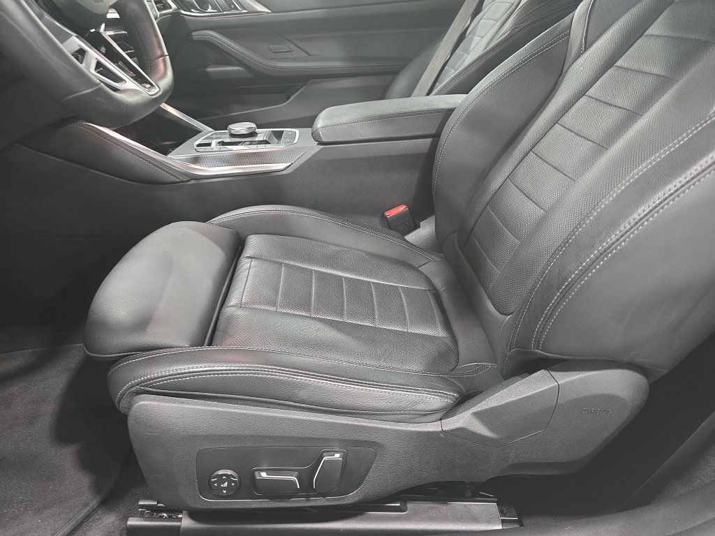 Used 2026 White Metallic BMW 430i image 21