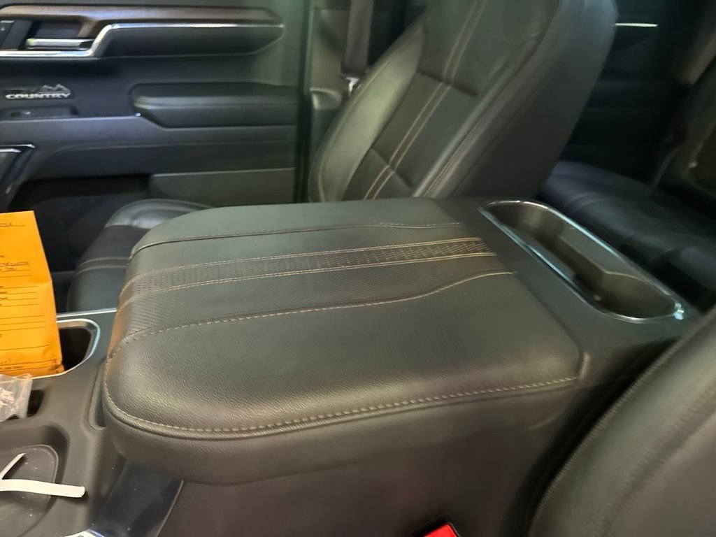 Used 2024 Black Chevrolet High Country image 17