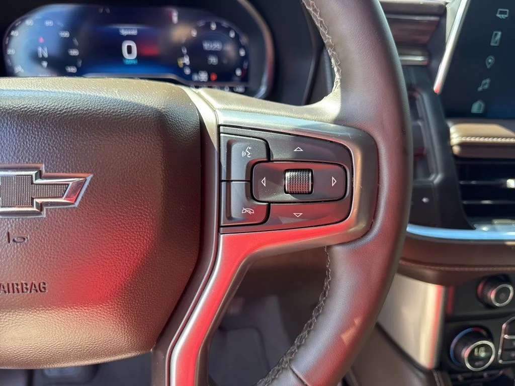 Used 2023 Red Chevrolet Z71 image 61