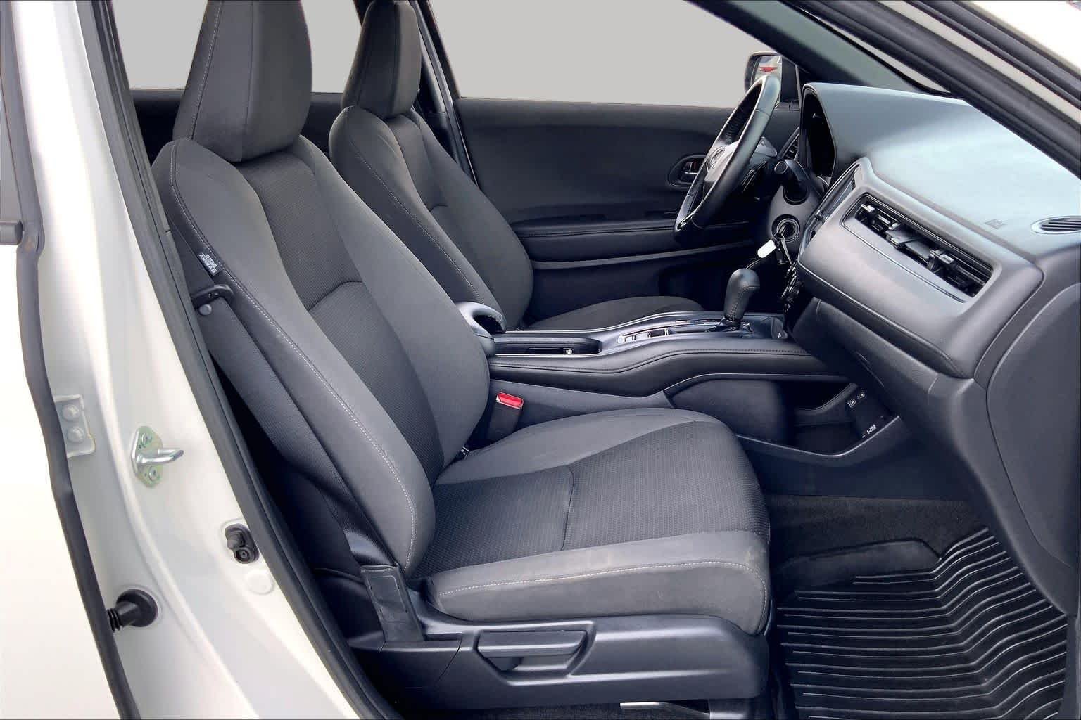 Used 2022 Platinum White Pearl Honda Sport image 9