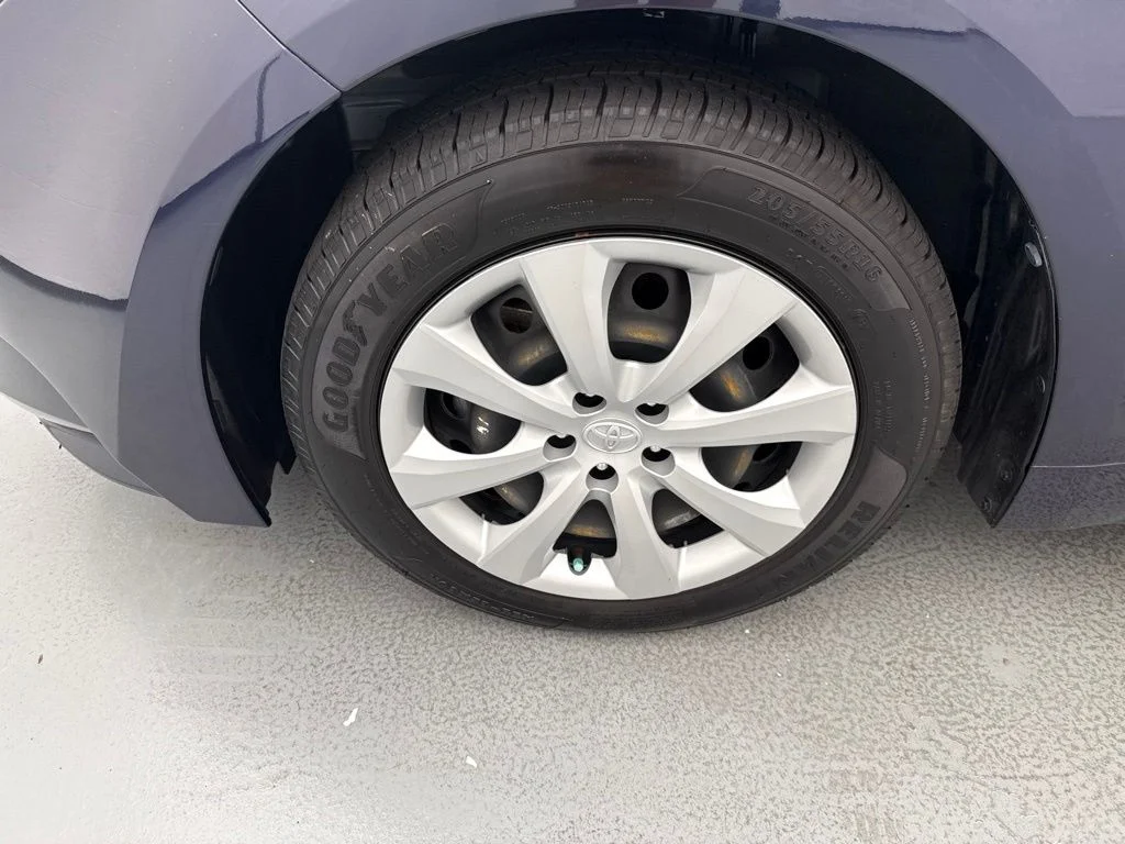 Used 2023  Toyota LE image 5