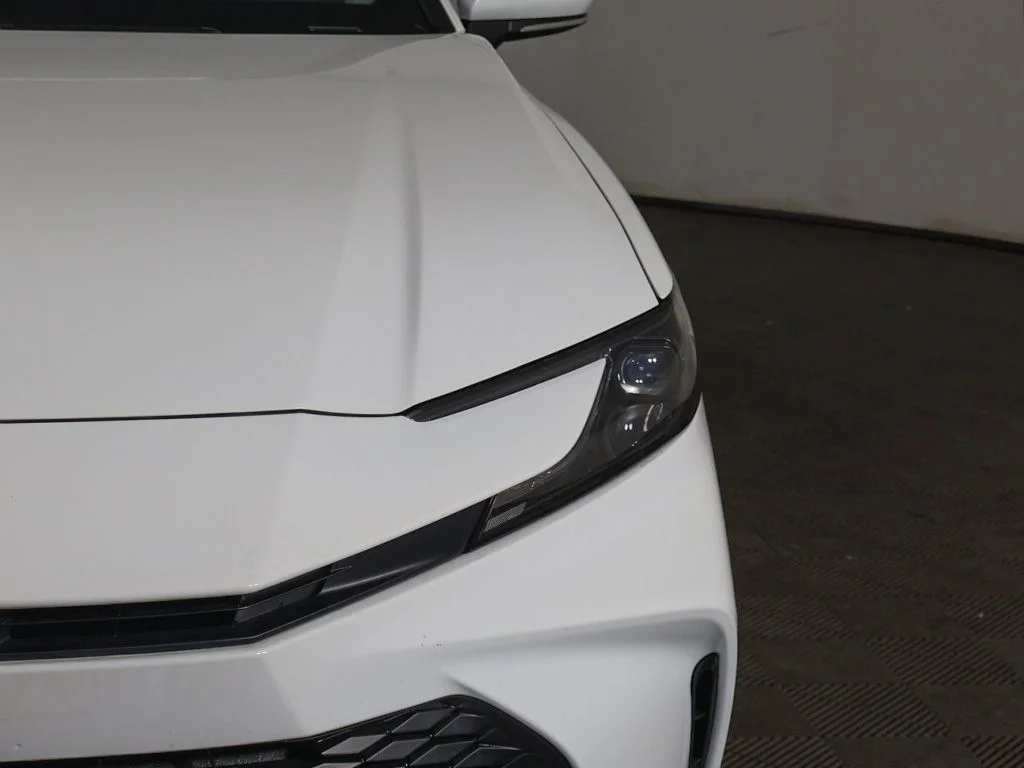 Used 2025 White Toyota LE image 12