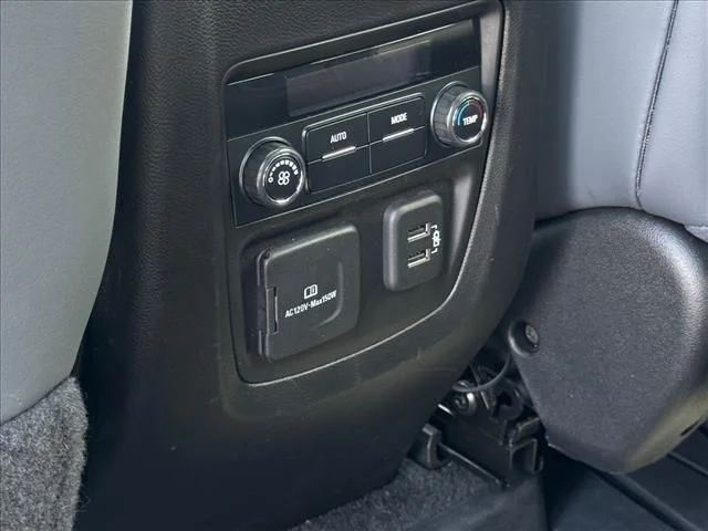 Used 2023 Black Buick Essence image 18