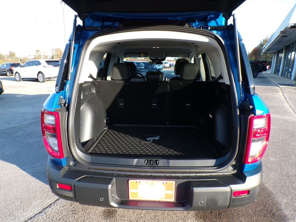 New 2025 Velocity Blue Metallic Ford Big Bend® image 10