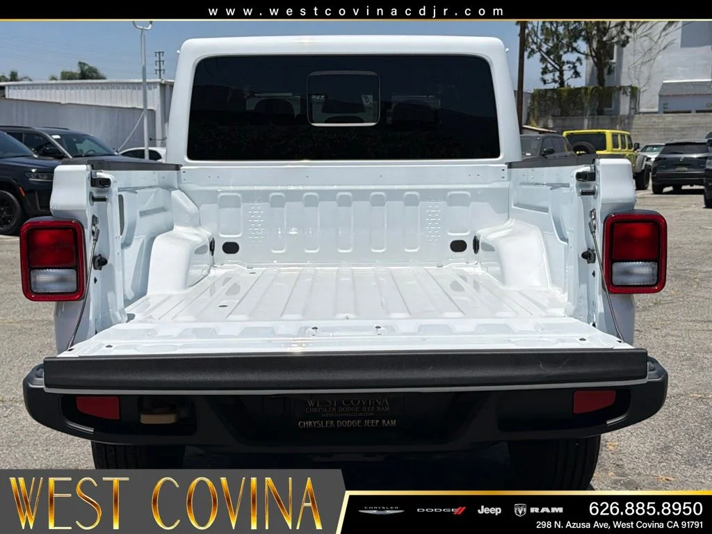 New 2026 Bright White Clear-Coat Exterior Paint Jeep 85th Anniversary Edition image 16