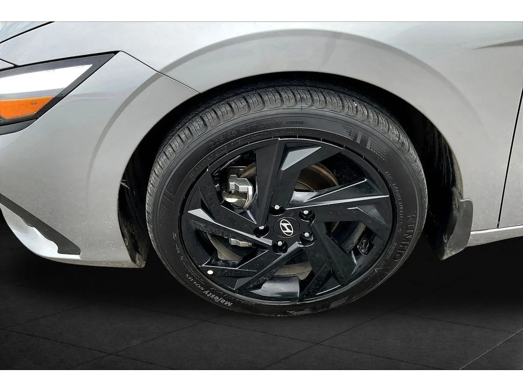 Used 2026 Gray Hyundai SEL Sport image 7