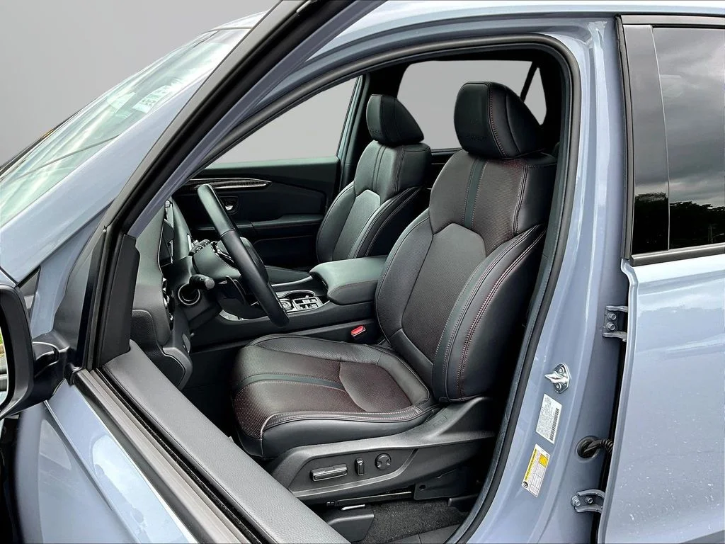 Used 2025 Sonic Gray Pearl Honda Black Edition image 22