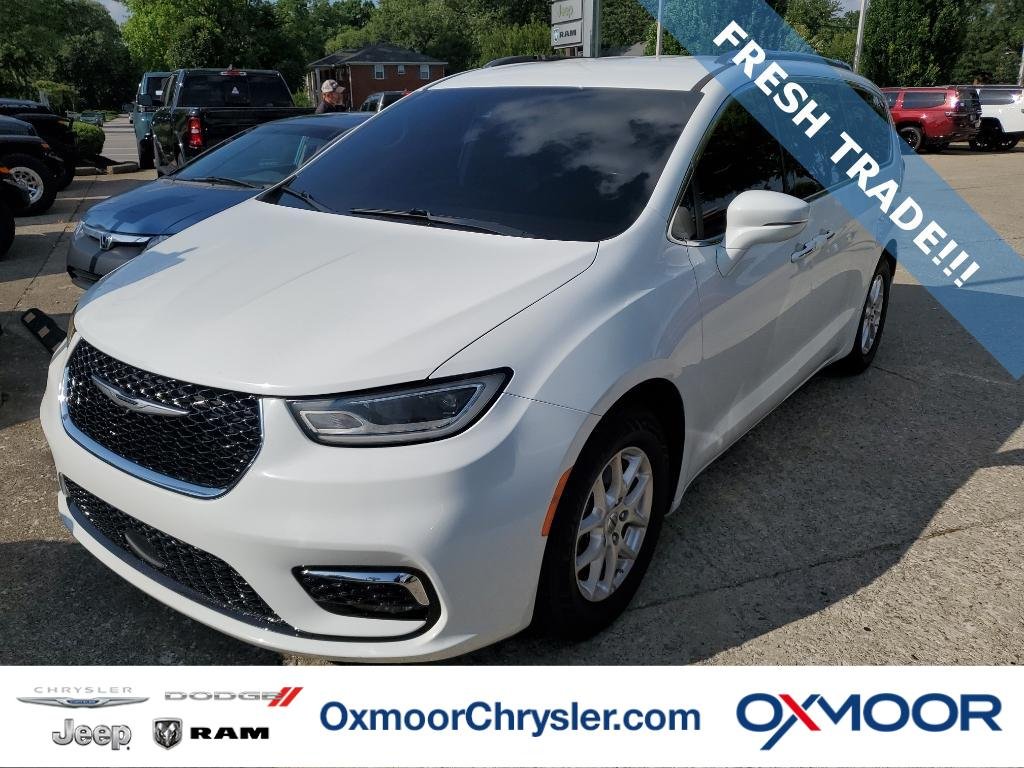 2021 Chrysler Pacifica Touring L's photo