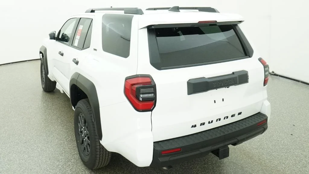 New 2026 Ice Cap Toyota SR5 image 22