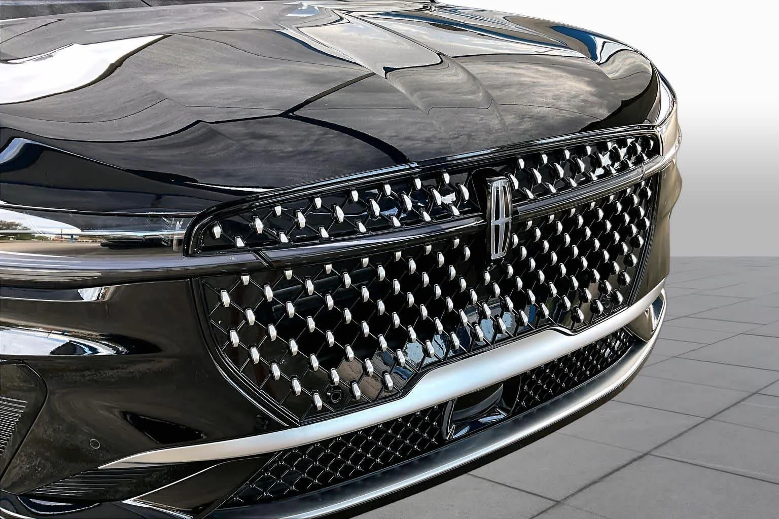 Used 2025 Infinite Black Metallic Clearcoat Lincoln Reserve image 30