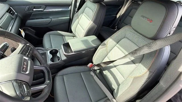 2026 GMC Terrain AT4 - Photo 20