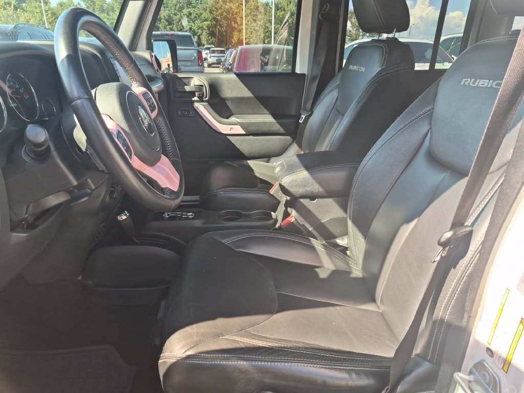 Used 2017 White Jeep Unlimited Rubicon image 13
