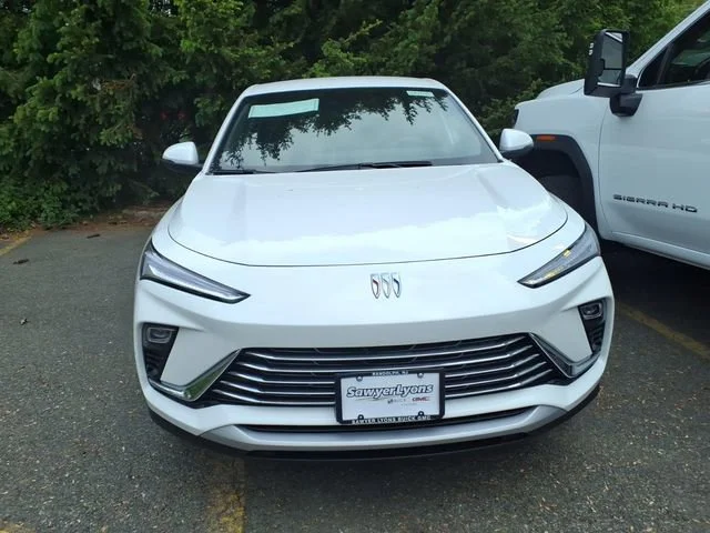 New 2026 Summit White Buick Preferred image 2
