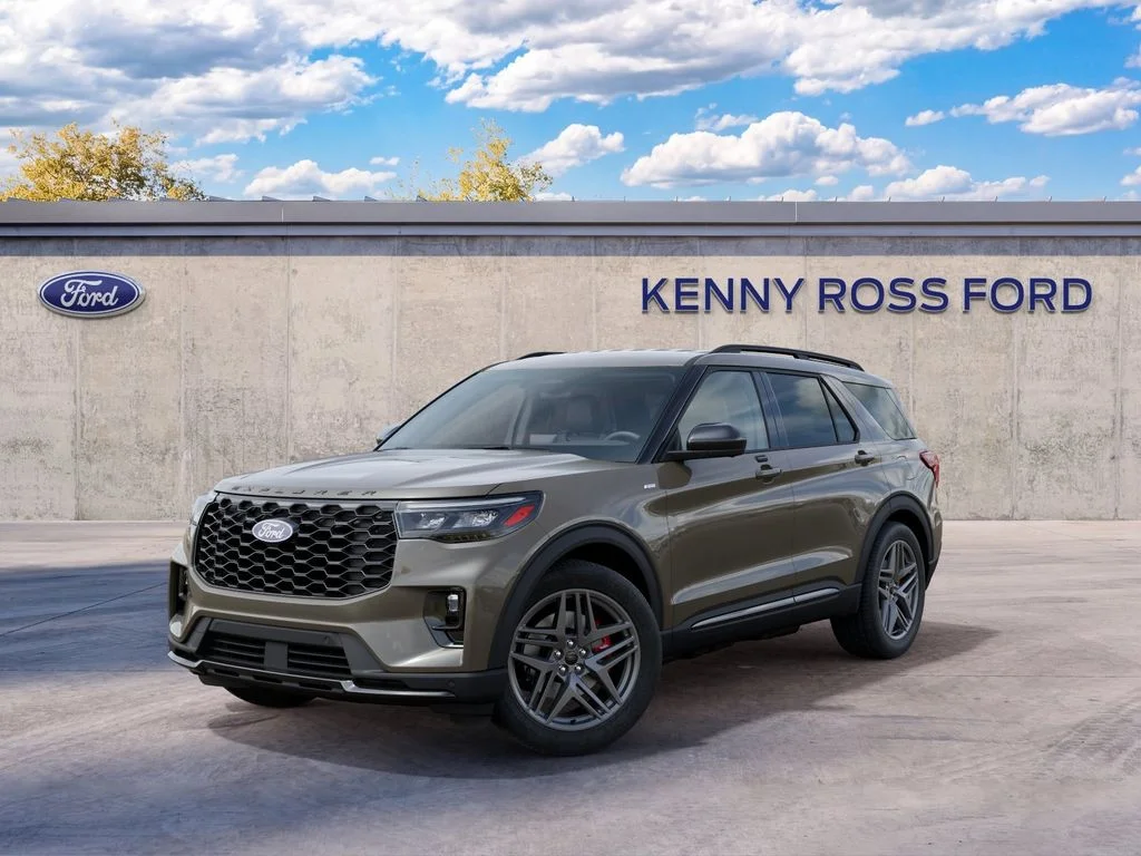 New 2027 Gray Ford ST-Line image 2