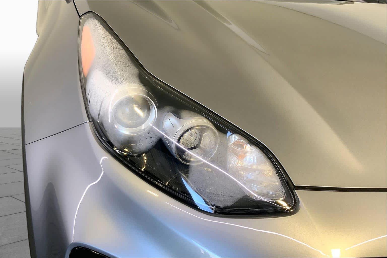 Used 2022 Steel Gray Kia Nightfall image 27