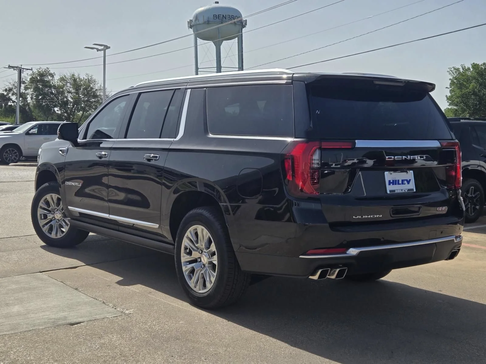 2026 GMC Yukon XL Denali - Photo 3