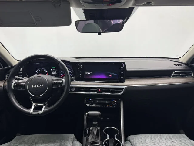 Used 2024 Glacial White Pearl Kia EX image 6