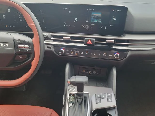 Used 2026 White Kia SX-Prestige image 22