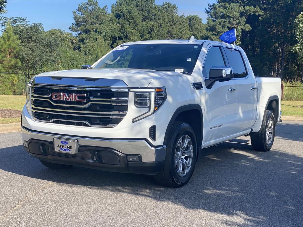 Certified Used 2025 Summit White GMC SLT image 10