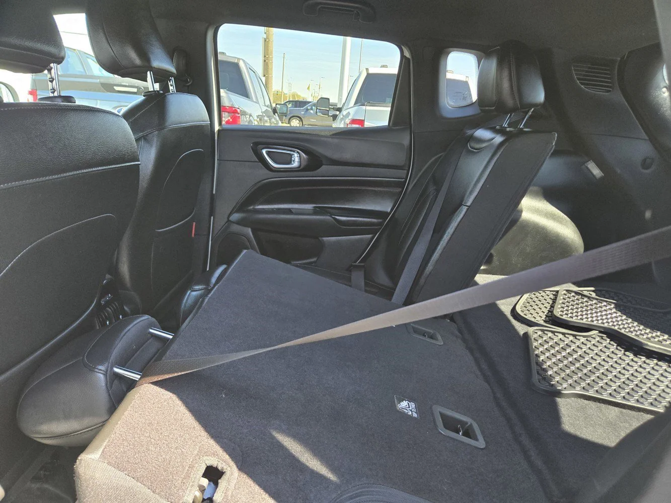 Used 2025 Bright White Clearcoat Jeep Trailhawk image 32