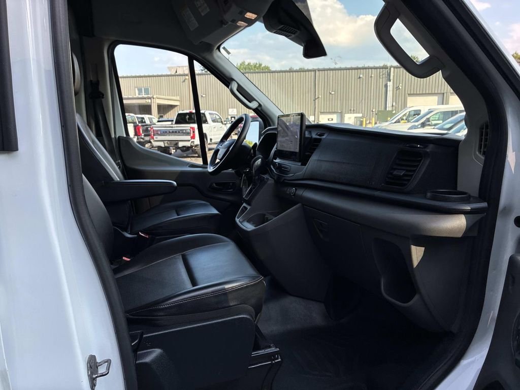 Used 2022 White Ford Base image 9