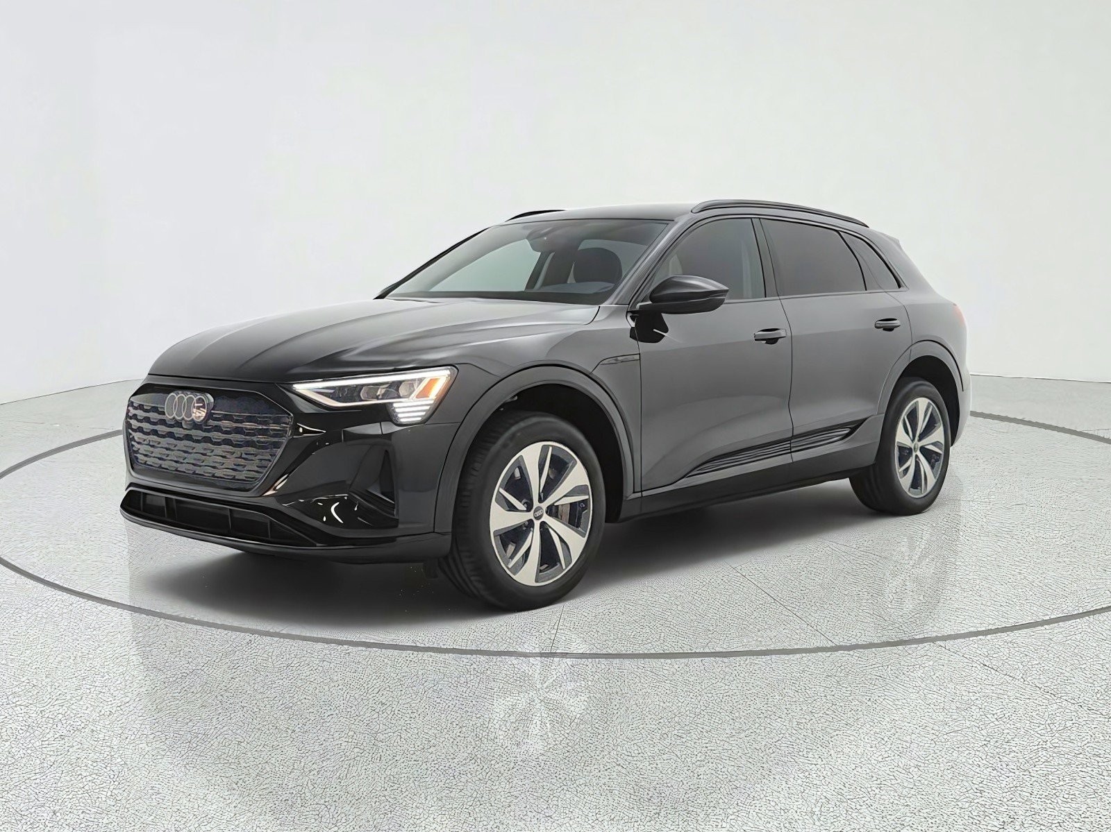2024 Audi Q8 e-tron Premium