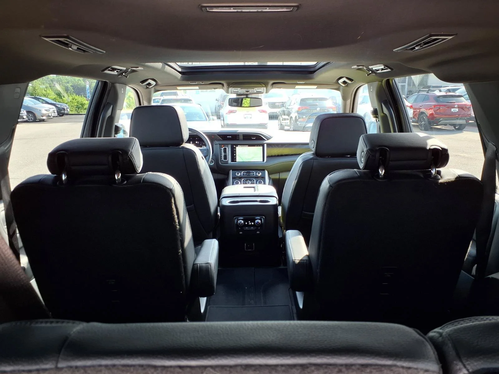 Used 2024 Onyx Black GMC Denali image 36