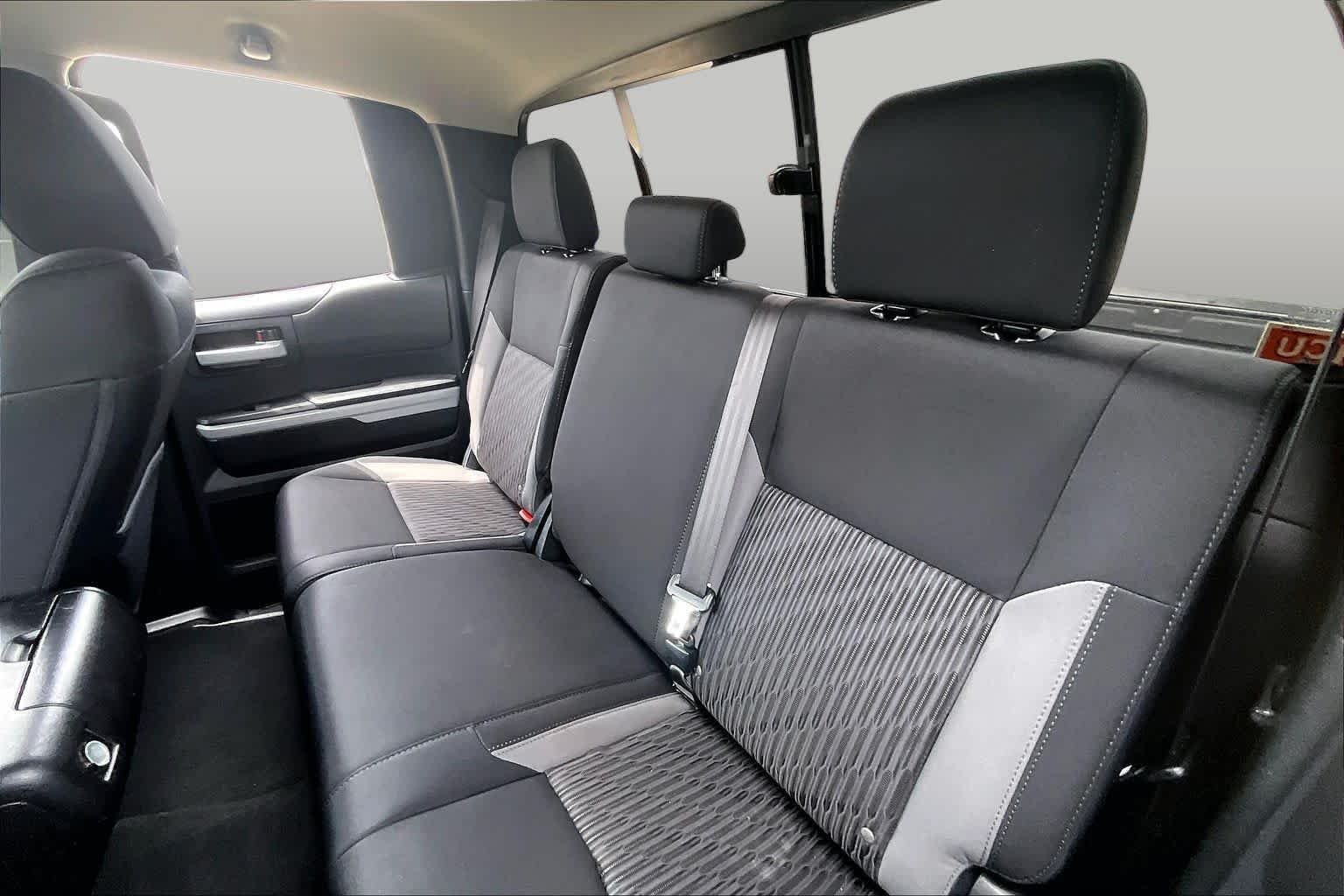 Used 2016 Black Toyota SR5 image 19