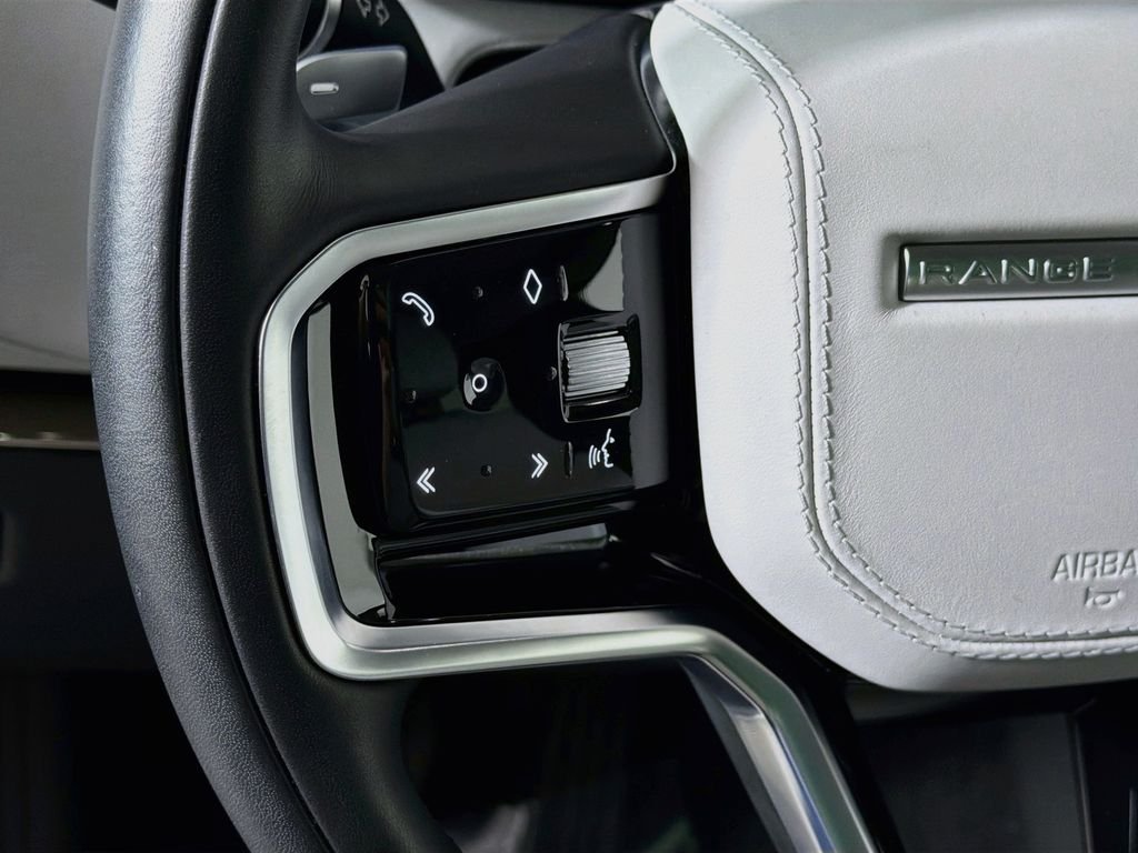 Used 2023 Portofino Blue Metallic Land Rover SE image 10