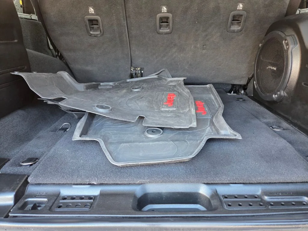 Used 2021 Gray Jeep Unlimited Rubicon image 18