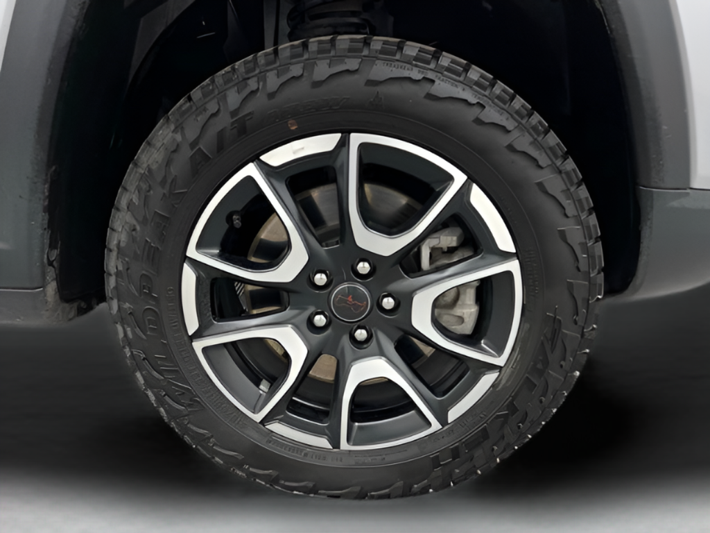 Used 2025 Silver Jeep Trailhawk image 47