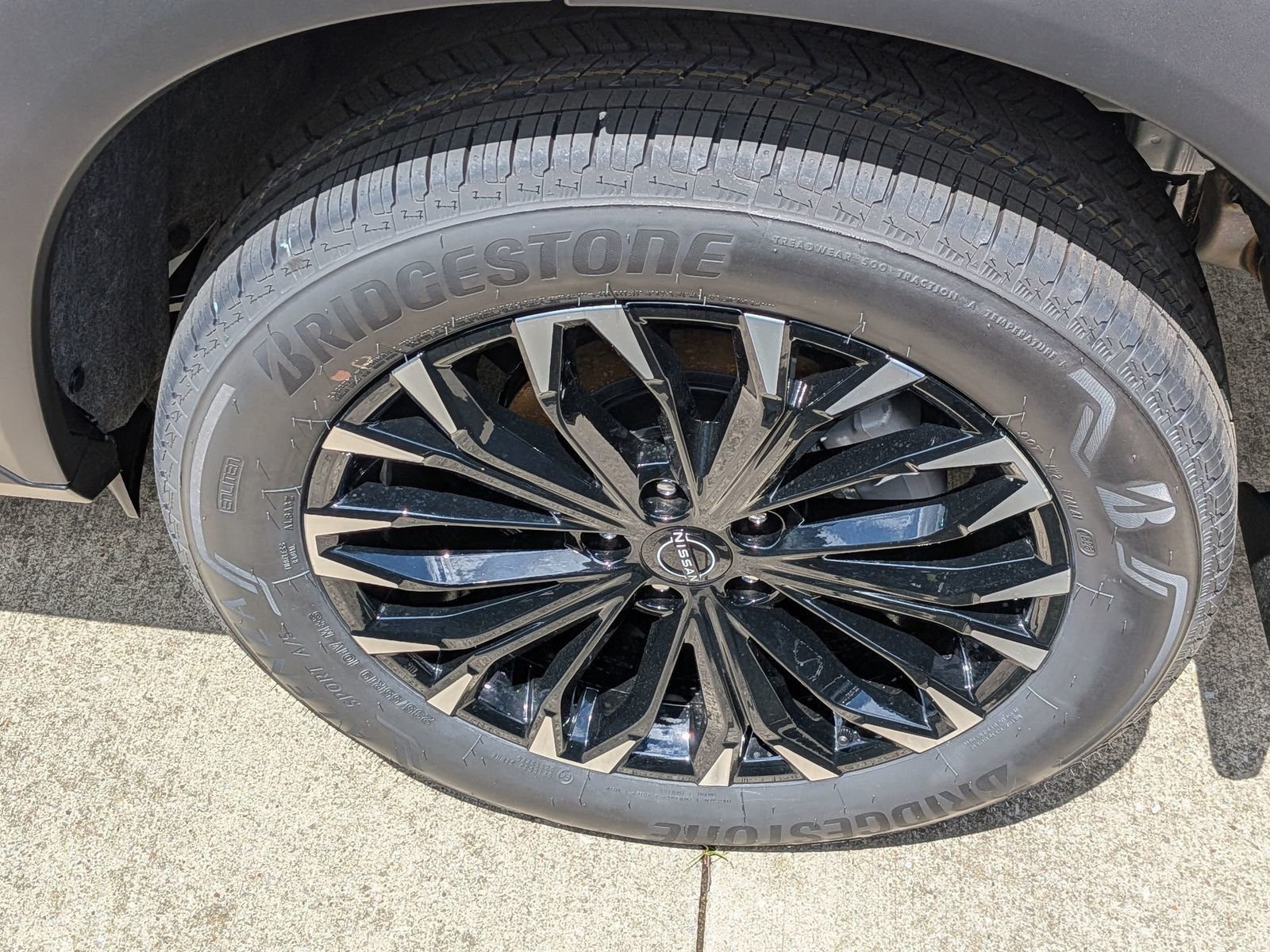 New 2026 Everest White Pearl TriCoat Nissan Dark Armor™ image 12