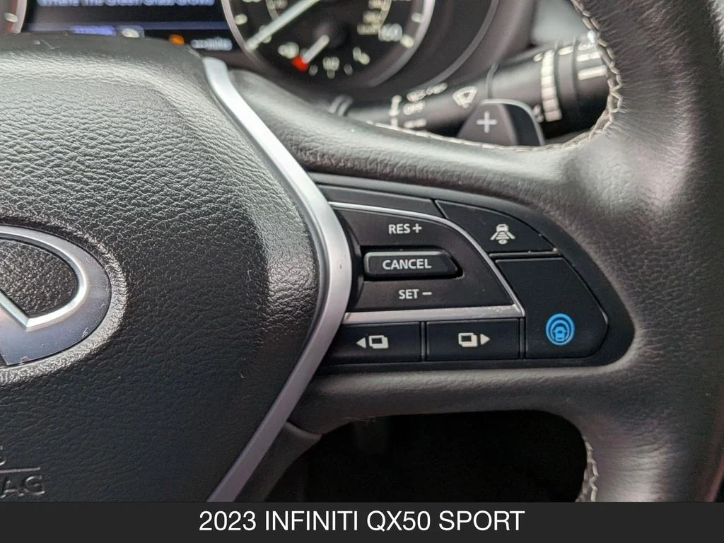Used 2023 White INFINITI SPORT image 19